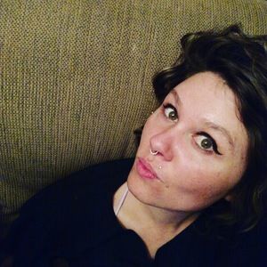 Meet your Posher, Roxanne